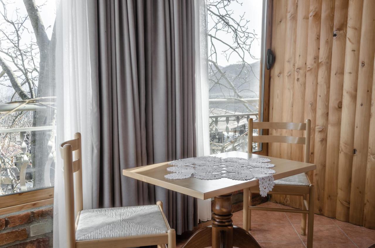 Hotel Alpeta Agrotourism&Winery - Roshnik , Berat Extérieur photo